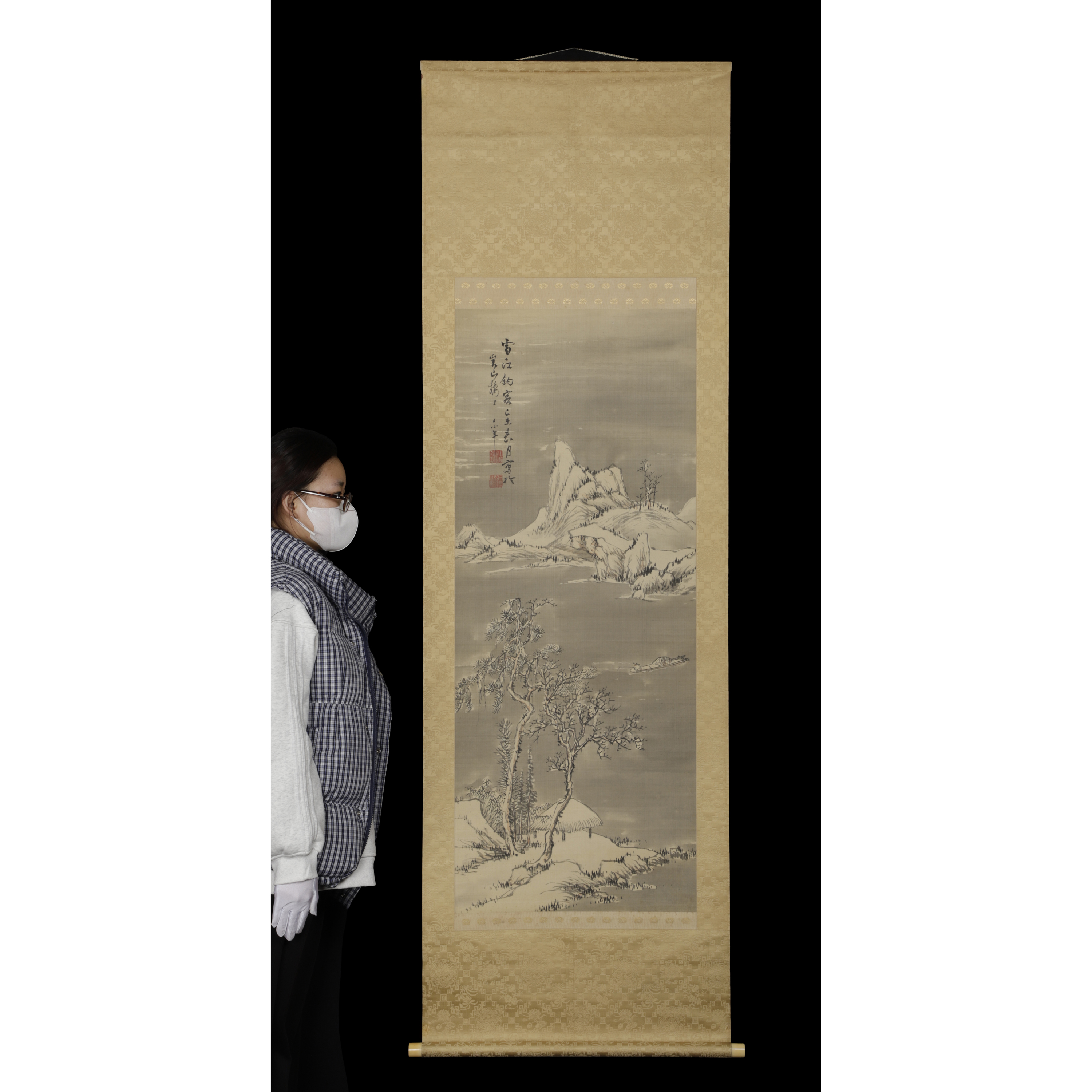 二拍)山海經拍賣-疑清代水墨立軸雪江釣客款不識絹本(MA-GAMG09JH)AU